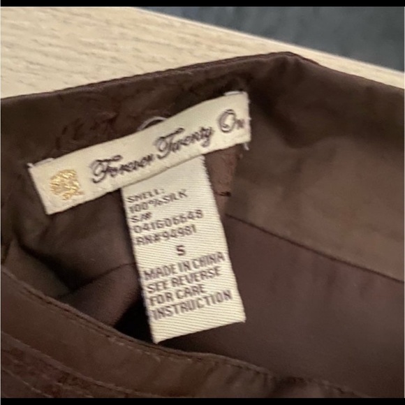 FOREVER Twenty One 100% Silk Skirt Small - Picture 4 of 8